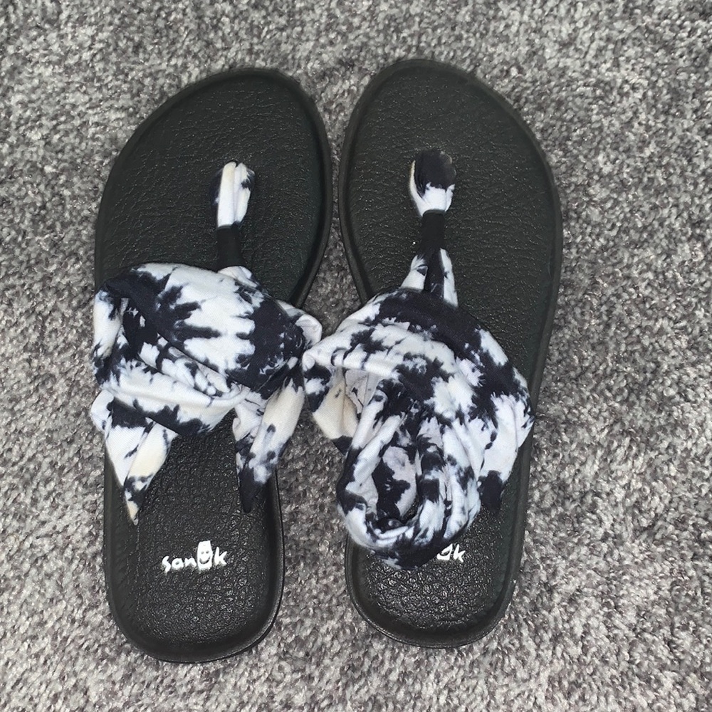 SANUK LIKE NEW SANDAL